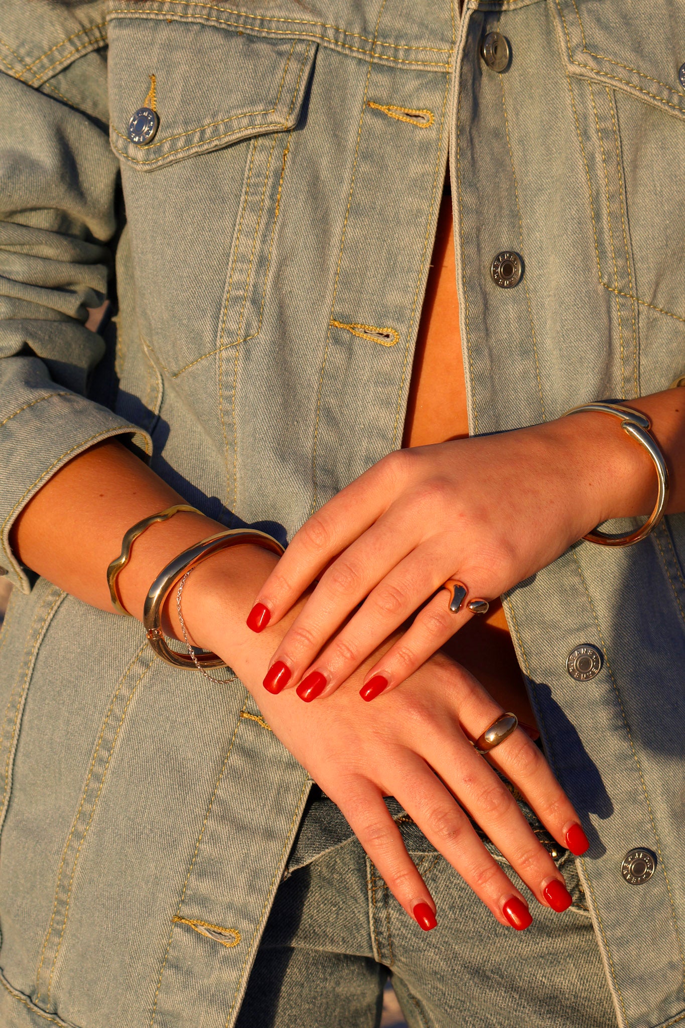 GWoram Designs Gold Curvy Bangle Bracelet